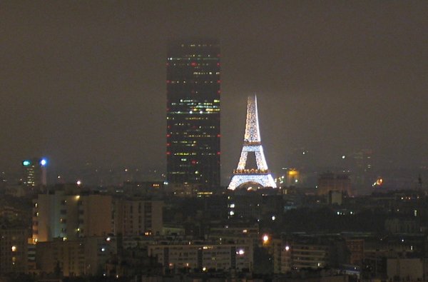 http://thbz.org/images/121/soir-nuage-tour-eiffel.jpg